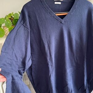 XL Peter Millar Men's V-Neck Sweater in Navy (Cotton/Cashmere)